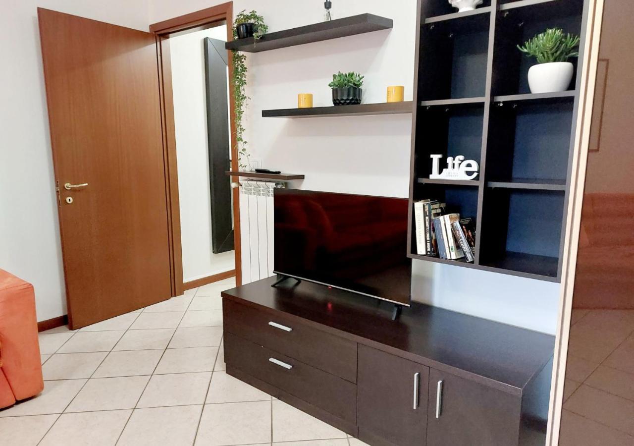 Apartamento Monolocale-7 Minuti Da Bergamo, 10 Minuti Milan Bergamo Airport Gorle Exterior foto