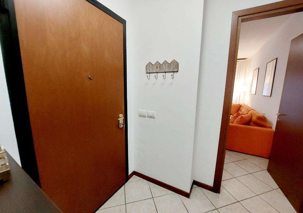 Apartamento Monolocale-7 Minuti Da Bergamo, 10 Minuti Milan Bergamo Airport Gorle Exterior foto